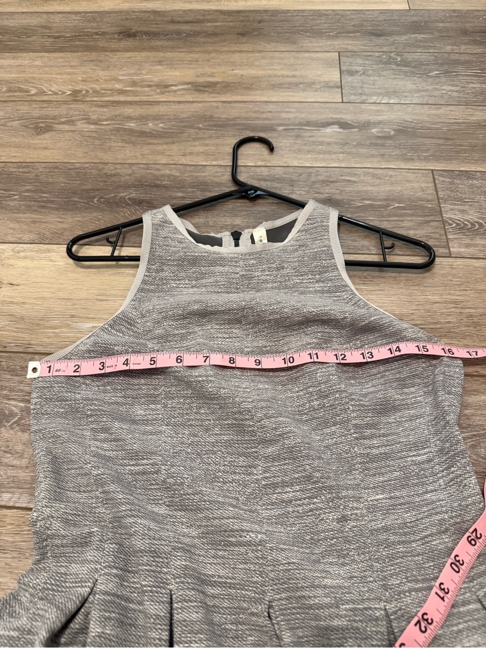 🩶Lululemon Here to There Dress - Size 10
- color heathered silver - tennis 🩶 - Picture 9 of 10